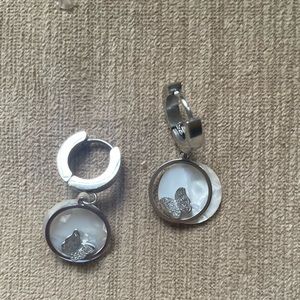 Woman  silver  dangle earrings new